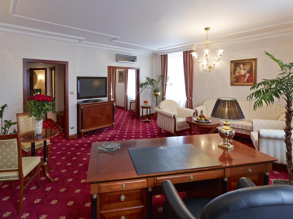 Hotel Stefanik Myjava Kamer foto
