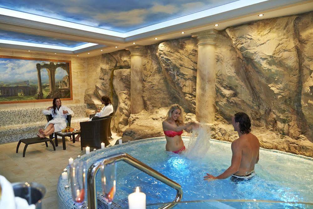 Hotel Stefanik Myjava Buitenkant foto